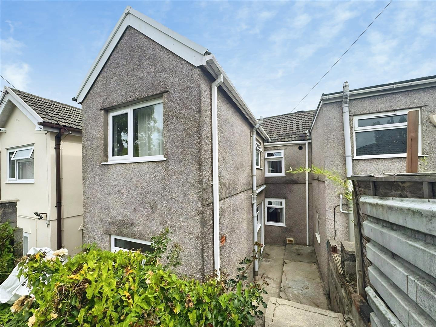 Clydach Road, Morriston, Swansea, SA6 6QH